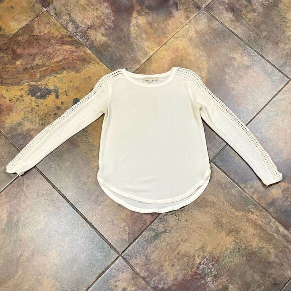 Ann Taylor Loft Petite Cream Crochet Sleeve Detail Silky Cotton Blend Top XSP - Picture 7 of 10
